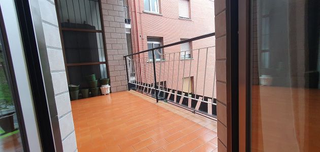 Foto 2 de Piso en venta en Casco Viejo de 3 habitaciones con terraza y garaje