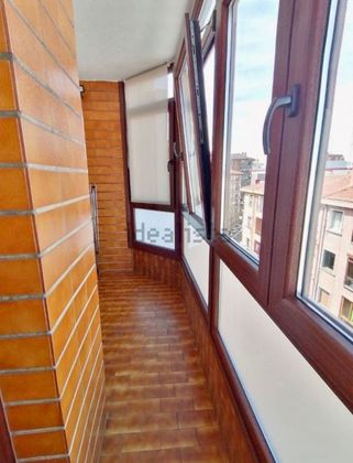 Foto 2 de Venta de piso en Sestao de 3 habitaciones con terraza y calefacción