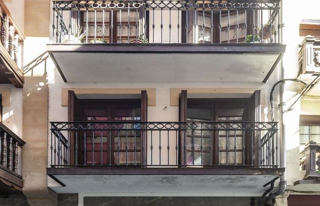 Foto 1 de Venta de piso en Hernani de 2 habitaciones con balcón y calefacción