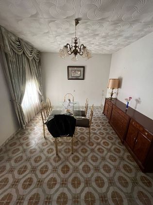 Foto 2 de Casa adossada en venda a Añover de Tajo de 4 habitacions amb jardí i calefacció