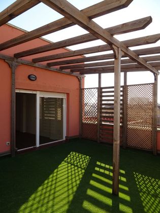 Foto 1 de Àtic en lloguer a paseo De la Independencia de 2 habitacions amb terrassa i aire acondicionat