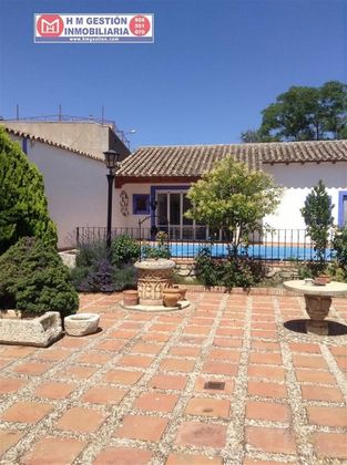 Foto 2 de Xalet en venda a Alcázar de San Juan de 5 habitacions amb terrassa i piscina