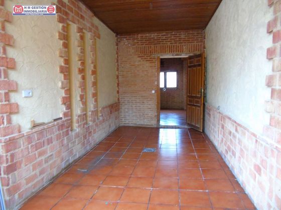 Foto 2 de Casa adossada en venda a Alcázar de San Juan de 2 habitacions amb terrassa i garatge