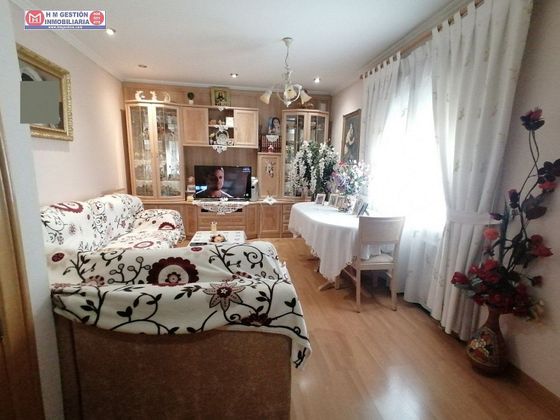 Foto 2 de Xalet en venda a Camuñas de 5 habitacions amb terrassa i garatge