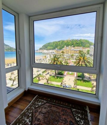 Foto 1 de Pis en venda a Centro - San Sebastián-Donostia de 5 habitacions amb jardí i balcó