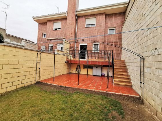 Foto 2 de Xalet en venda a calle Segura de 4 habitacions amb terrassa i garatge