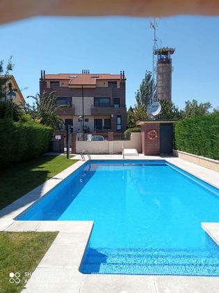 Foto 2 de Casa en venta en calle Del Cabildo de 5 habitaciones con terraza y piscina