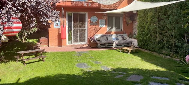 Foto 2 de Chalet en venta en calle Del Bandoneón de 4 habitaciones con terraza y garaje