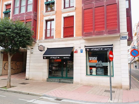 Foto 1 de Local en alquiler en Centro - Valladolid con terraza y aire acondicionado