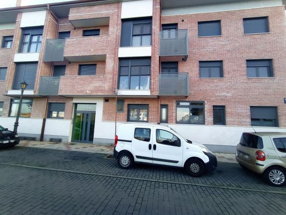 Foto 1 de Pis en venda a Santovenia de Pisuerga de 2 habitacions amb terrassa i garatge