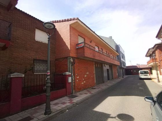 Foto 2 de Pis en venda a Santovenia de Pisuerga de 6 habitacions amb terrassa i garatge