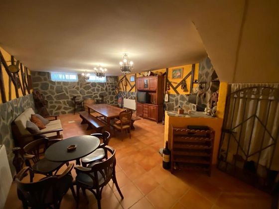 Foto 2 de Venta de casa adosada en Santovenia de Pisuerga de 4 habitaciones con terraza y calefacción