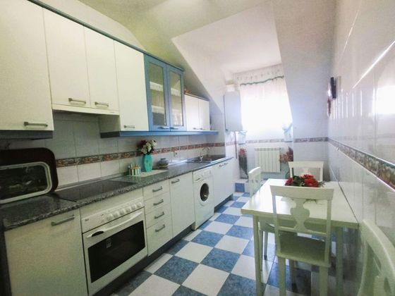 Foto 2 de Pis en venda a Fuensaldaña de 3 habitacions amb garatge i calefacció