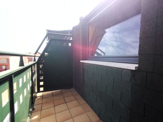 Foto 2 de Venta de piso en calle Sementera de 3 habitaciones con terraza y garaje