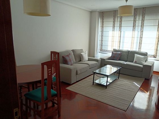 Foto 1 de Pis en lloguer a Riazor - Los Rosales de 2 habitacions amb garatge i mobles