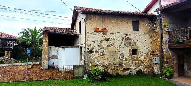 Foto 2 de Casa adossada en venda a Parroquias Norte de 3 habitacions amb terrassa i jardí