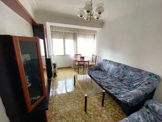 Foto 1 de Venta de piso en calle Juan Pablo Bonet de 3 habitaciones con aire acondicionado y ascensor