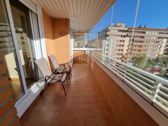 Foto 2 de Pis en venda a Barrio Jesús de 4 habitacions amb terrassa i garatge