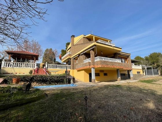Foto 2 de Xalet en venda a calle Valle de Tena de 5 habitacions amb terrassa i piscina