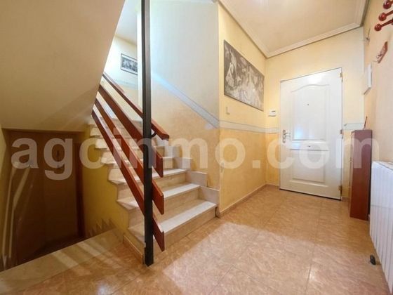Foto 2 de Casa en venda a Santovenia de Pisuerga de 3 habitacions amb terrassa i garatge