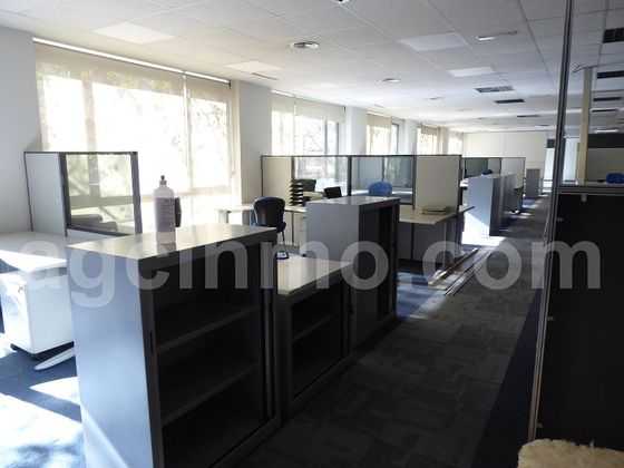 Foto 2 de Oficina en alquiler en Huerta del Rey con garaje y aire acondicionado