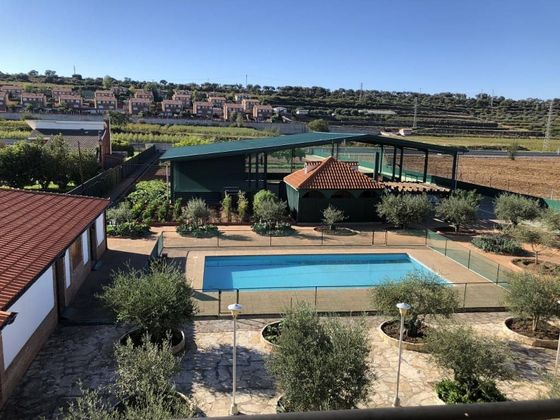 Foto 1 de Venta de casa rural en Albelda de Iregua de 4 habitaciones con piscina y garaje