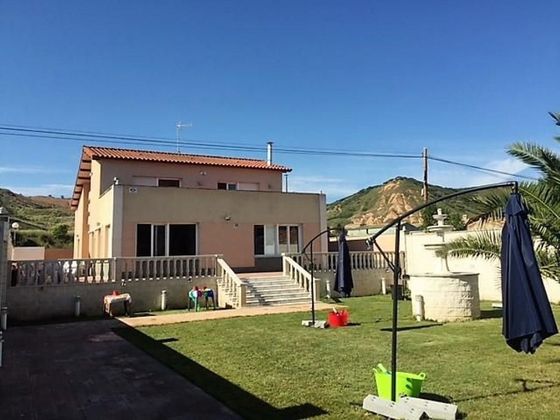 Foto 2 de Venta de casa en La Portalada - Varea de 7 habitaciones con piscina y garaje