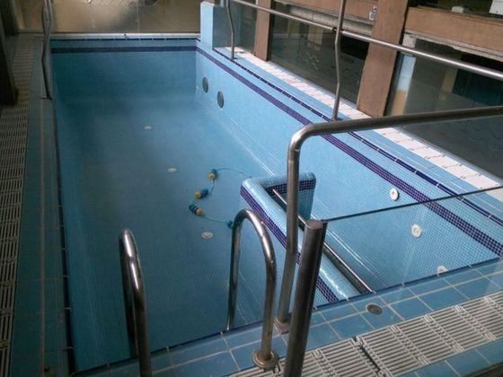 Foto 2 de Venta de local en Centro - Logroño con piscina y calefacción