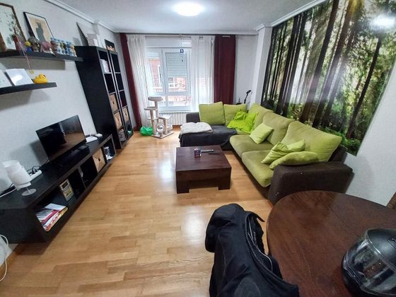 Foto 2 de Pis en venda a Entrena de 3 habitacions amb terrassa i calefacció