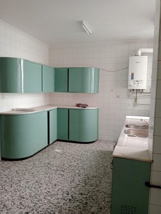 Foto 2 de Pis en venda a Centro - Logroño de 7 habitacions amb calefacció i ascensor