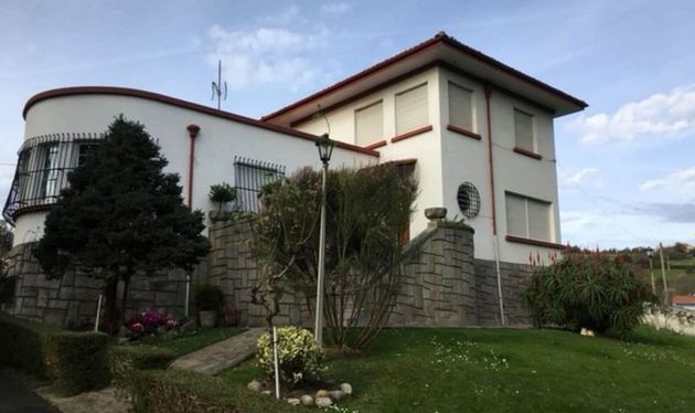 Foto 2 de Xalet en venda a Castrillón de 3 habitacions amb terrassa i garatge