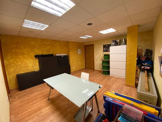 Foto 1 de Oficina en alquiler en calle La Calzada de Ponga de 52 m²