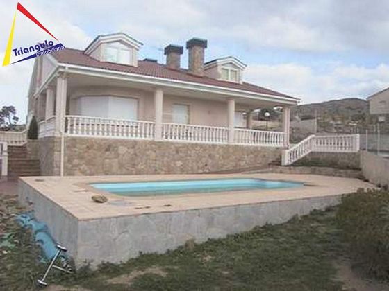 Foto 1 de Xalet en venda a Otero de Herreros de 5 habitacions amb piscina i garatge