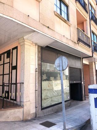 Foto 1 de Local en venda a Zona de Plaza de Barcelos de 378 m²