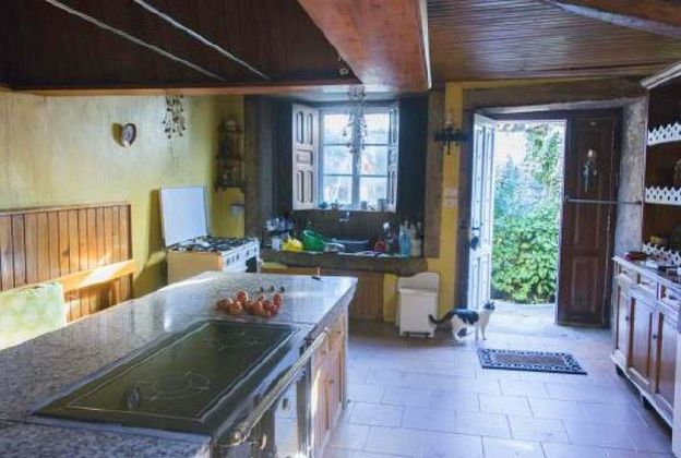 Foto 2 de Casa en venda a Monterroso de 4 habitacions amb terrassa i jardí