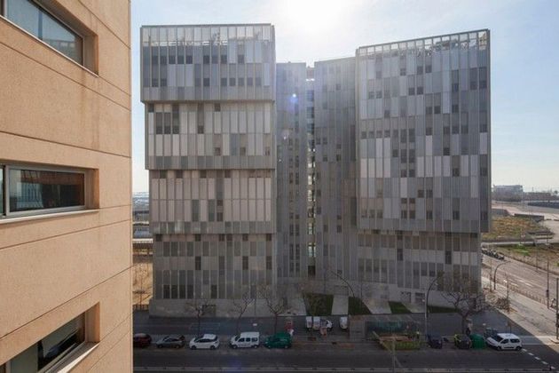 Foto 2 de Venta de piso en Sant Adrià de Besos de 3 habitaciones con terraza y balcón