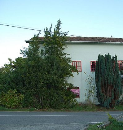 Foto 2 de Chalet en venta en Ponteareas de 6 habitaciones con terraza y jardín