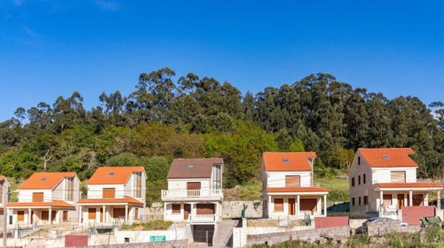 Foto 2 de Venta de casa en Villalonga-Nantes de 4 habitaciones con terraza y jardín
