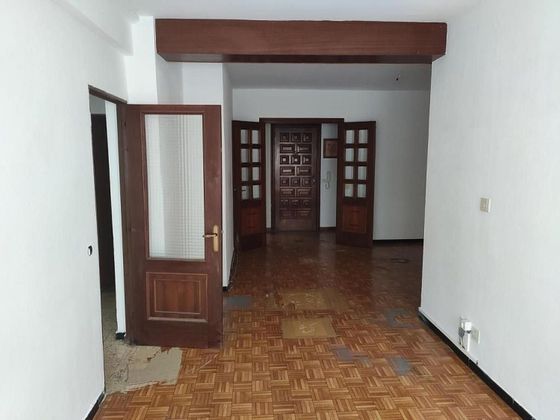 Foto 2 de Piso en venta en Estrada (A) de 3 habitaciones con ascensor