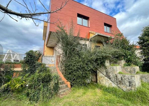 Foto 1 de Casa en venda a Gondomar de 4 habitacions amb terrassa i jardí