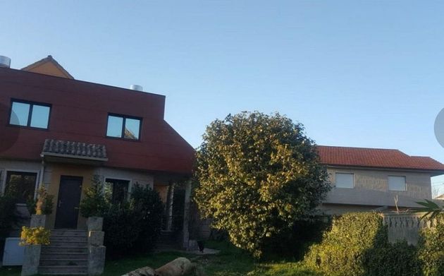 Foto 2 de Casa en venda a Gondomar de 4 habitacions amb terrassa i jardí