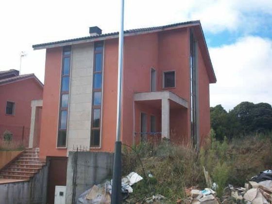 Foto 2 de Casa en venda a calle Salgueiriños de 4 habitacions amb terrassa i garatge