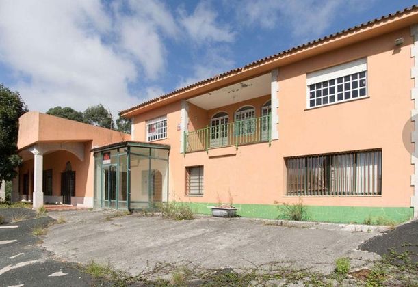 Foto 2 de Casa en venda a A Malata - Catabois - Ciudad Jardín de 4 habitacions amb terrassa i jardí