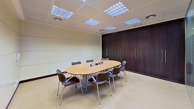 Foto 2 de Alquiler de oficina en Huarte/Uharte de 200 m²
