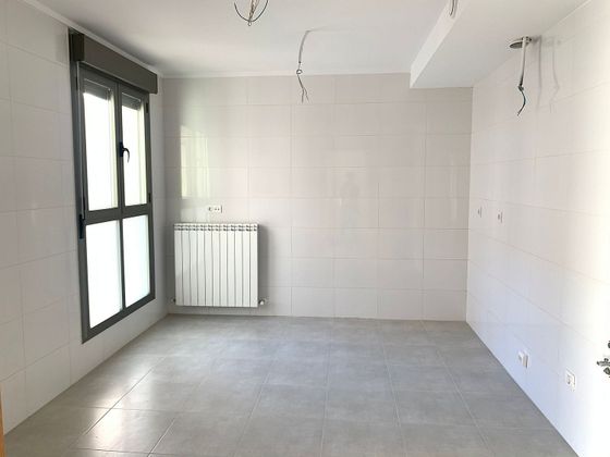Foto 2 de Venta de piso en calle Zintzar de 3 habitaciones con garaje y calefacción