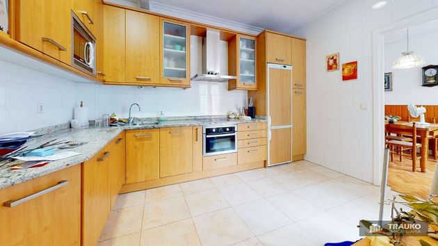 Foto 1 de Pis en venda a Santutxu de 4 habitacions amb terrassa i aire acondicionat