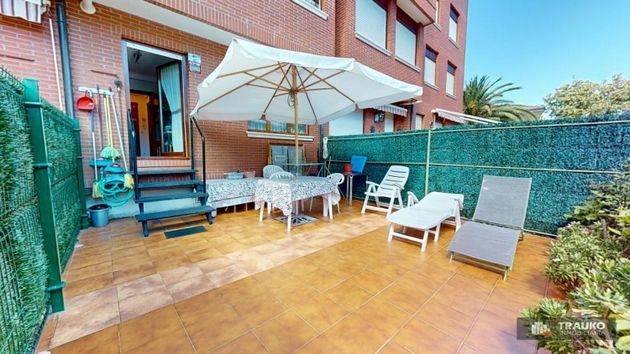 Foto 2 de Dúplex en venta en Noja de 2 habitaciones con terraza y piscina