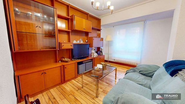 Foto 1 de Piso en venta en Zurbarán-Arabella de 2 habitaciones con terraza y calefacción