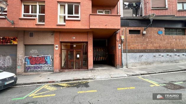 Foto 1 de Garatge en venda a Barrio de Uribarri de 10 m²