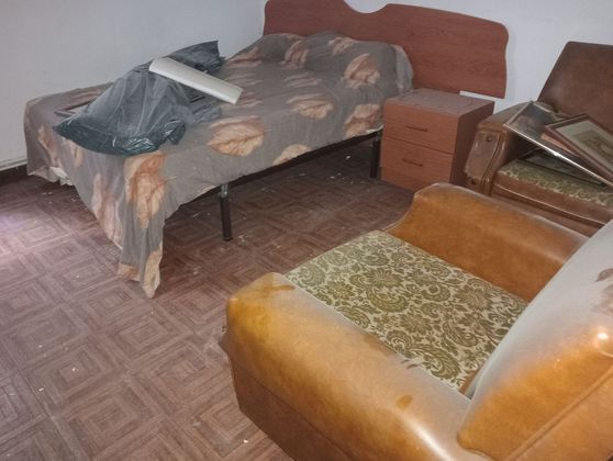 Foto 2 de Pis en venda a Centro - Logroño de 3 habitacions amb terrassa i calefacció